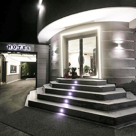 Hotel Trionfal Qualiano Esterno foto