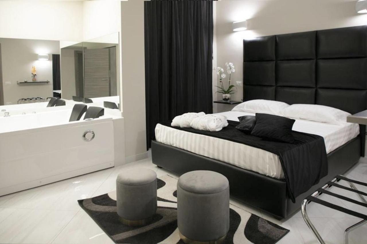 Hotel Trionfal Qualiano Esterno foto